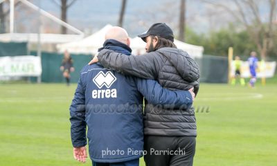 Serie D I due mister, Favarin (a sinistra) e De Angelis, escono abbracciati