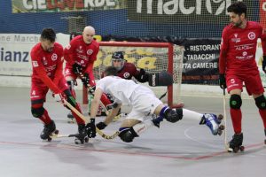 hockey-pista-serie-B-derby-RRD-Alice-la-difesa-di-Alice