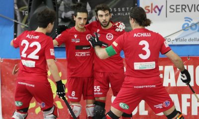 hockey-pista-final-four-circolo-pattinatori-grosseto-rrd-abbraccio-giocatori.